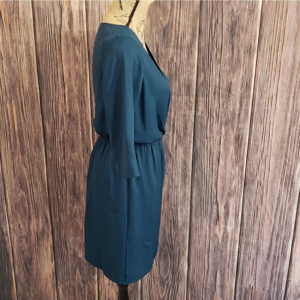Loft Dress   - Picture 3 of 14